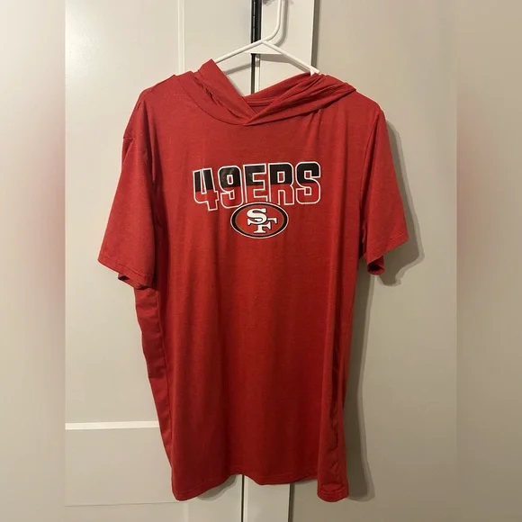 NWOTS New Era Red NFL Team Apparel Hooded Short Sleeve Shirt - Picture 2 of 6